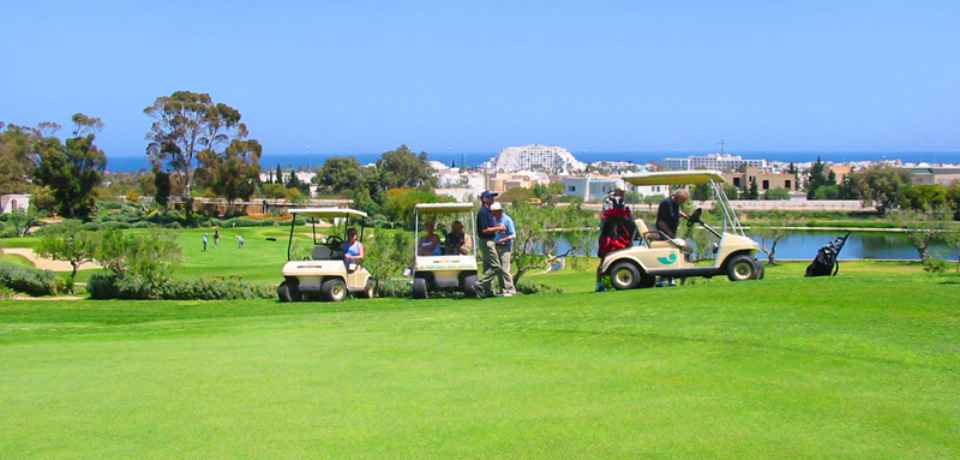 Chipping den Golf Club El Kantaoui in Sousse, Tunesien