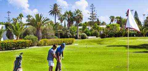 Playing with the Golf Pro in Sousse