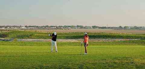 9 holes with a Golf Pro in Tunis